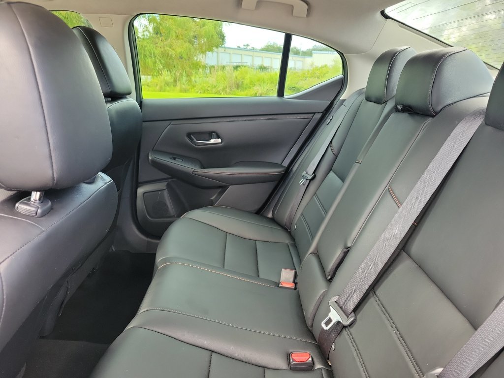 Used 2021 Nissan Sentra SR w/ SR Premium Package FWD image 24