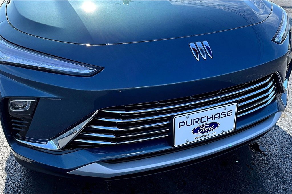 Used 2025 Buick Envista Preferred image 32