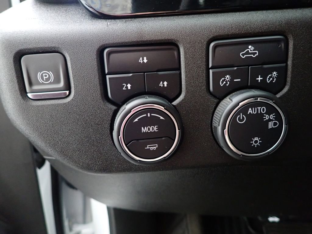 Used 2024 Chevrolet Silverado 2500 LT AWD/4WD image 24