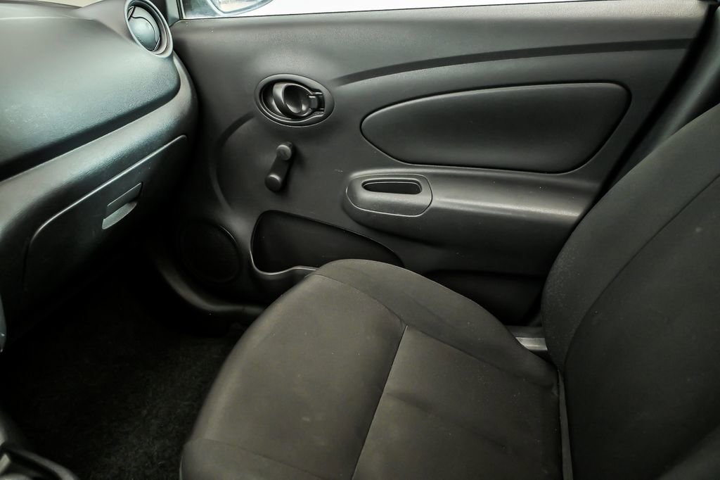 Used 2016 Nissan Versa S Plus image 23