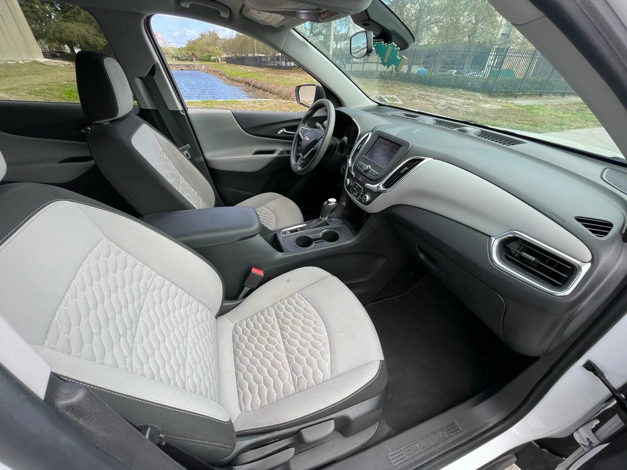 Used 2021 Chevrolet Equinox LS w/ LS Convenience Package FWD image 30