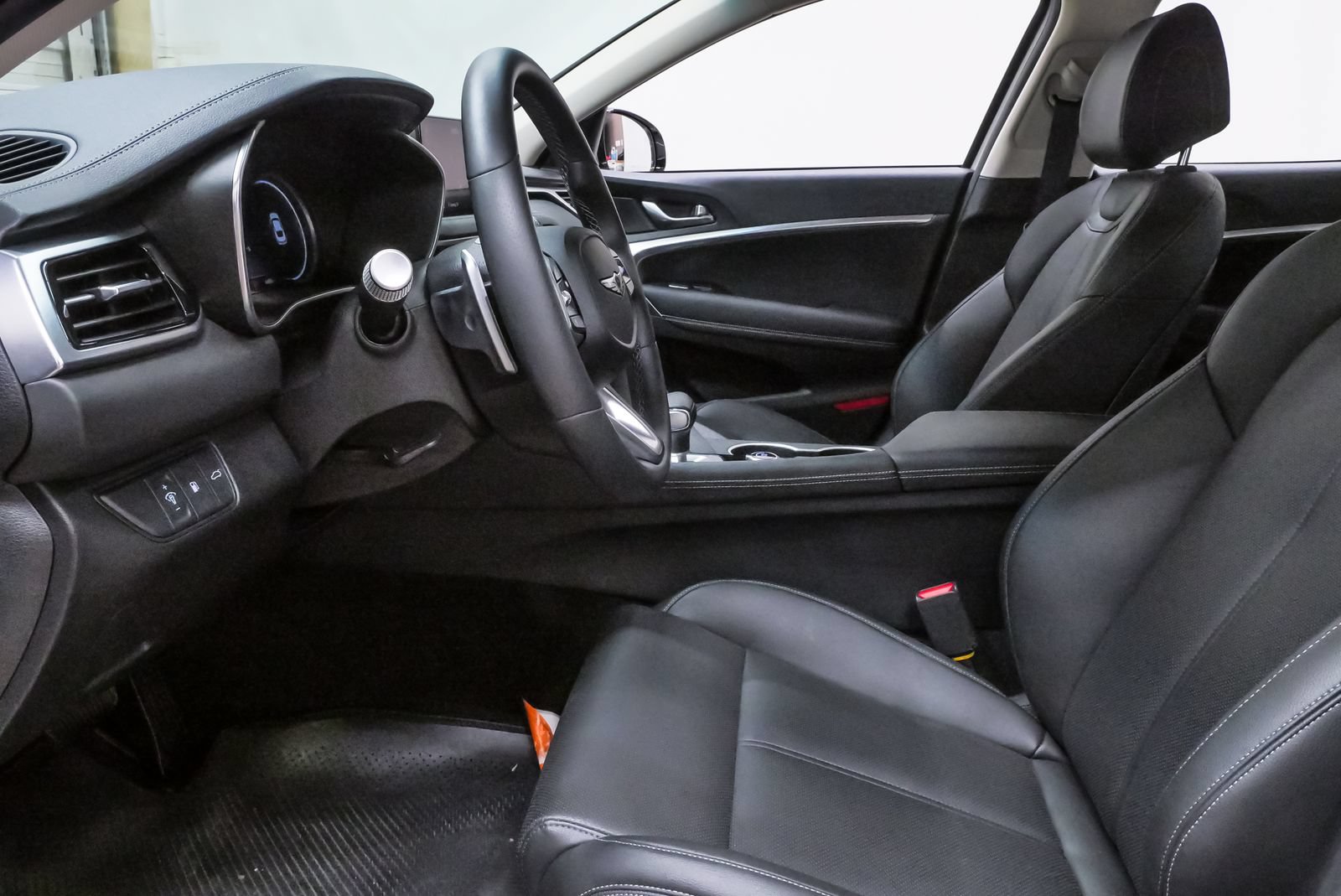 Certified 2026 Genesis G70 2.5T AWD/4WD image 9