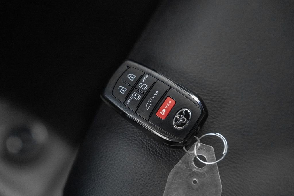 New 2026 Toyota Sienna XLE Woodland Edition image 45