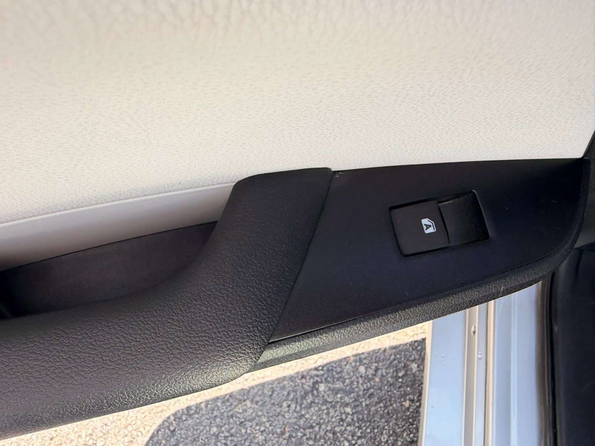 Used 2016 Toyota Prius Three w/ Advanced Technology Package FWD image 16