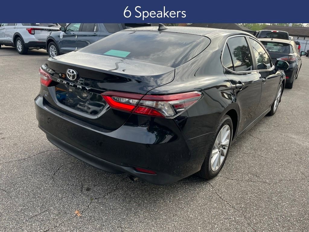 Used 2022 Toyota Camry LE FWD image 3