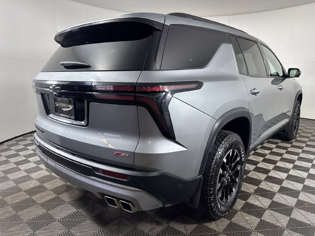 Used 2025 Chevrolet Traverse Z71 w/ LPO, Floor Liner Package AWD/4WD image 5