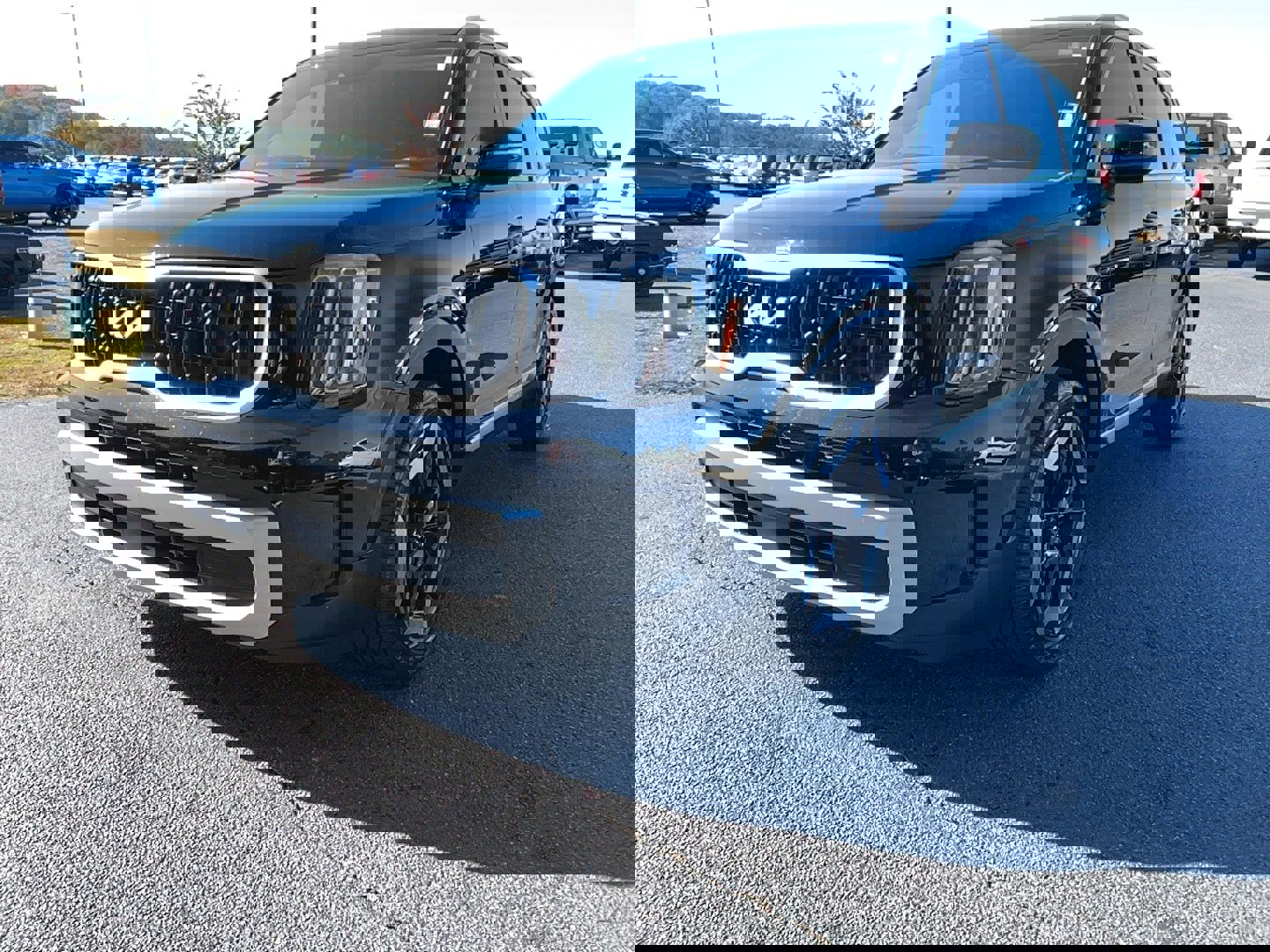 Used 2023 Kia Telluride EX w/ EX Captain's Chair Package image 1