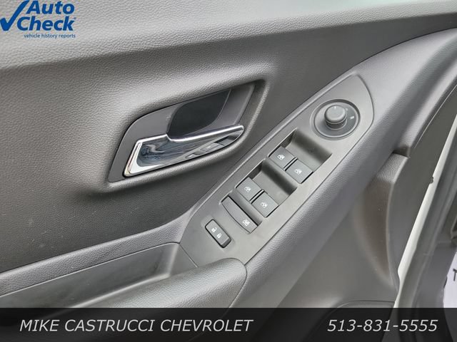 Used 2017 Chevrolet Trax LS FWD image 19