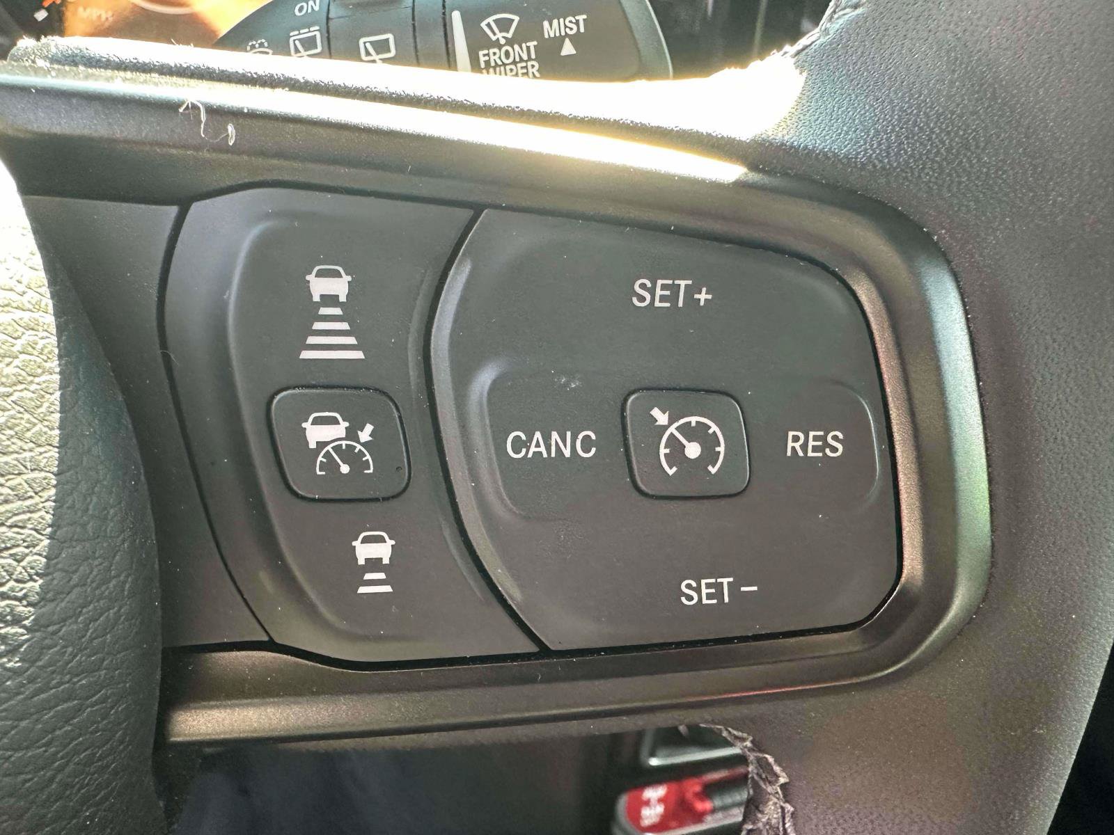 Used 2025 Jeep Wrangler Rubicon AWD/4WD image 17