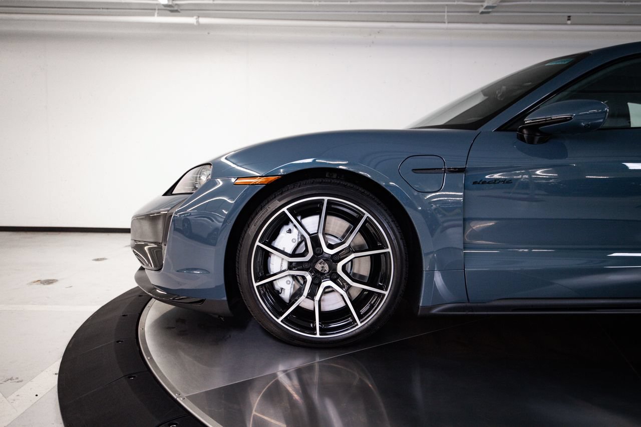 New 2026 Porsche Taycan Turbo AWD/4WD image 10