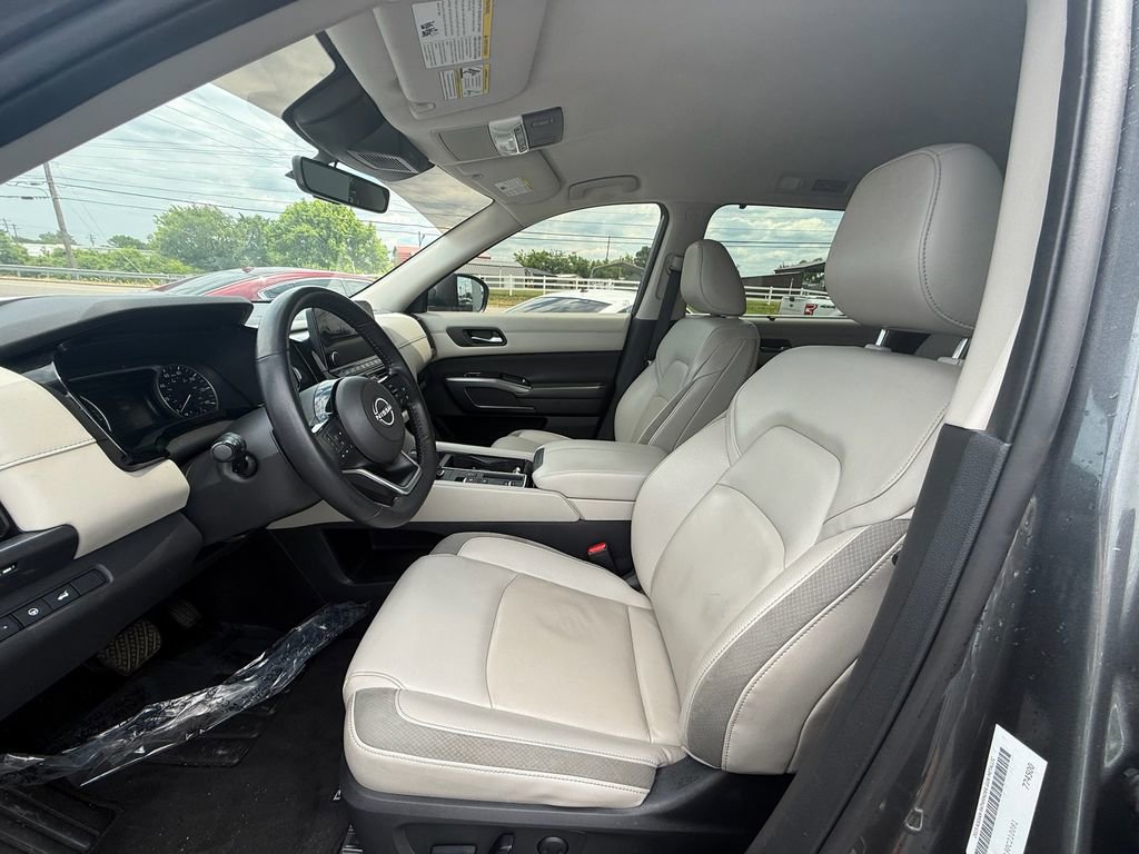 Used 2023 Nissan Pathfinder SL FWD image 12