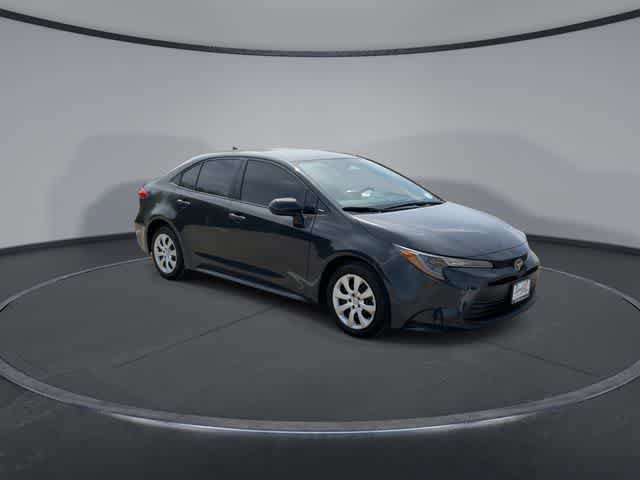 Used 2025 Toyota Corolla LE FWD image 2