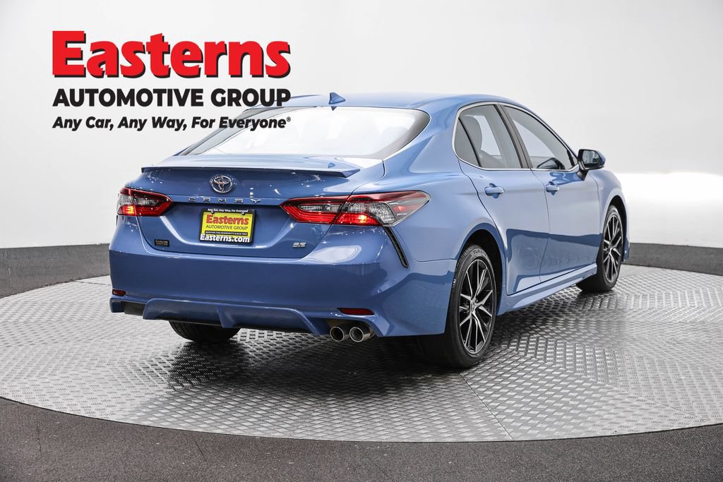 Used 2023 Toyota Camry SE FWD image 7