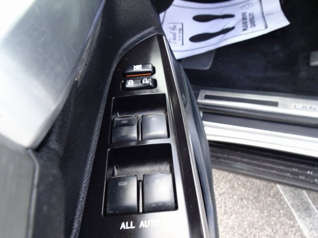 Used 2017 Toyota Land Cruiser image 13