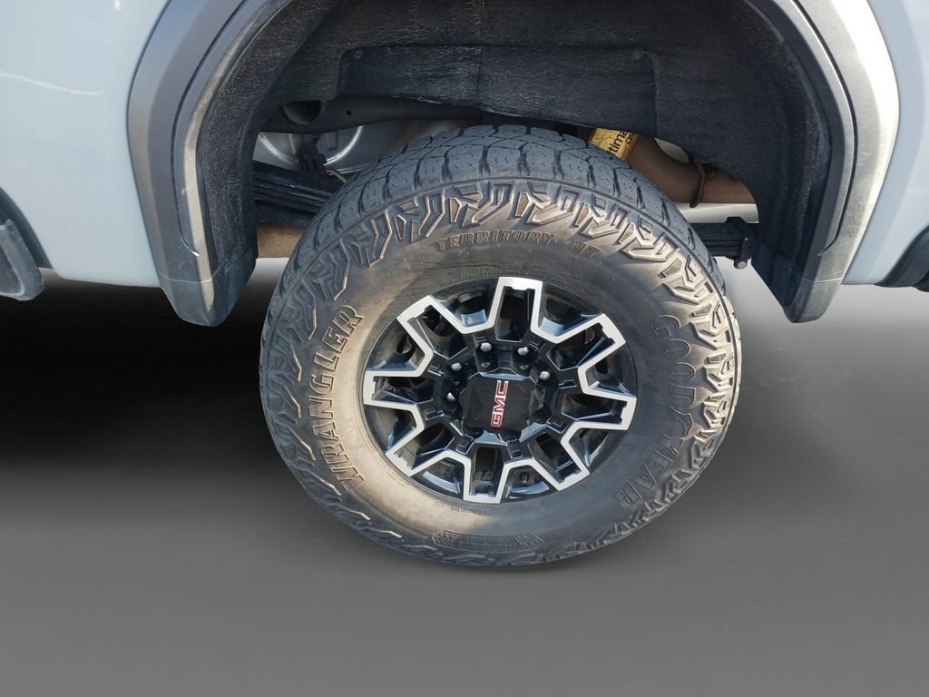 Used 2024 GMC Sierra 2500 AT4X AWD/4WD image 10