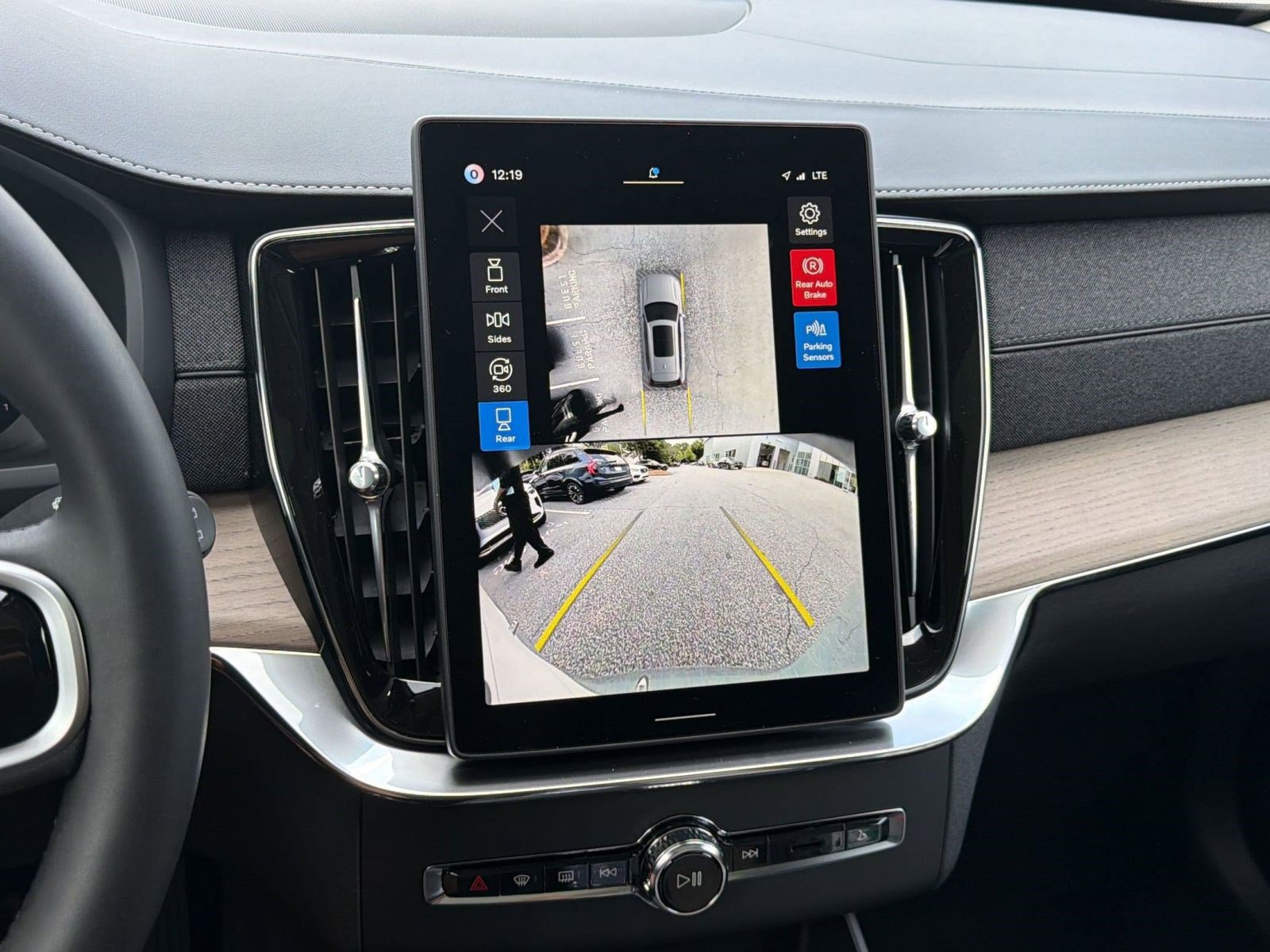 New 2026 Volvo XC90 B6 Plus w/ Protection Package AWD/4WD image 23