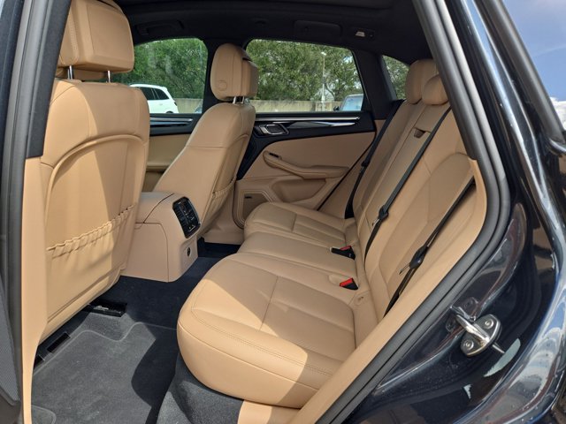 Used 2025 Porsche Macan Turbo AWD/4WD image 18