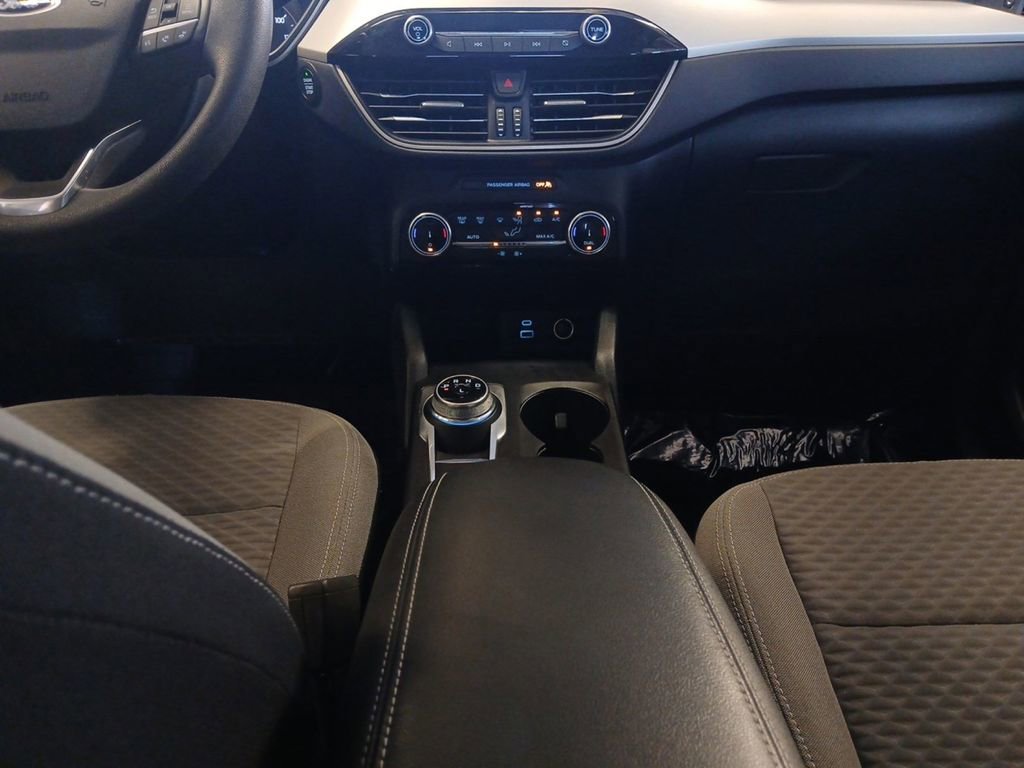 Used 2022 Ford Escape SE image 11