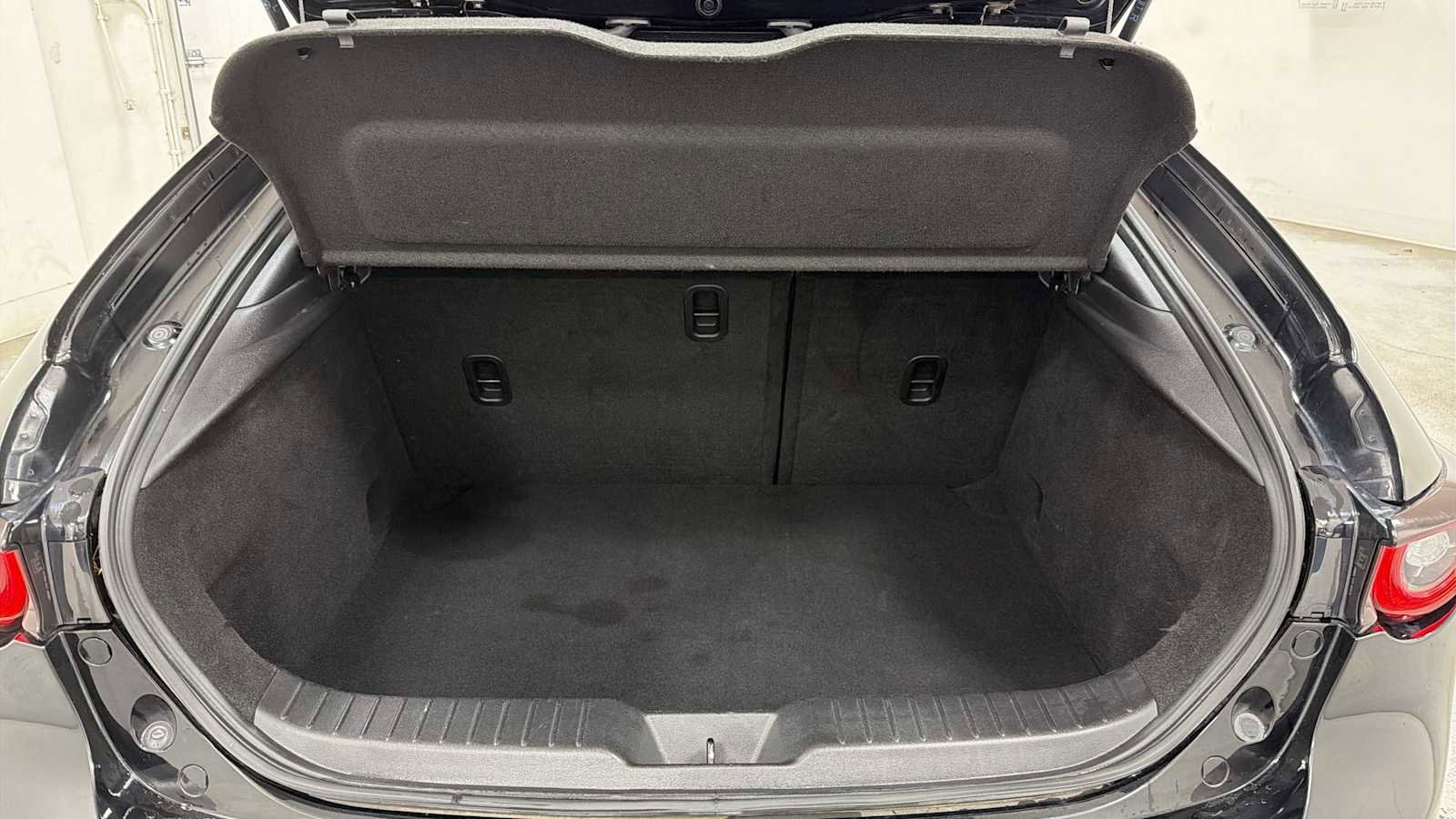 Used 2024 MAZDA MAZDA3 s image 27