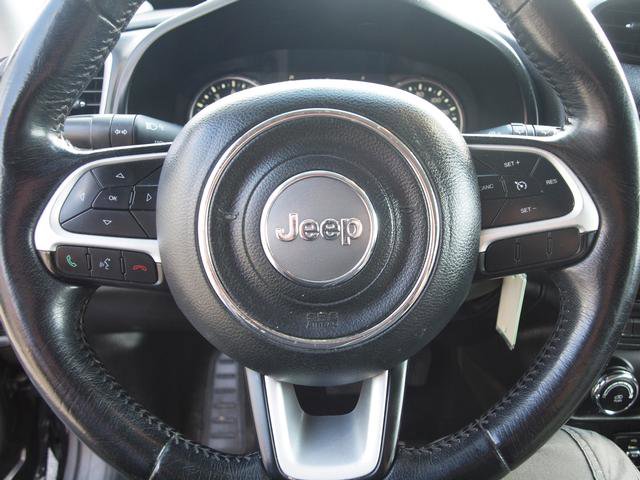 Used 2015 Jeep Renegade Latitude AWD/4WD image 9