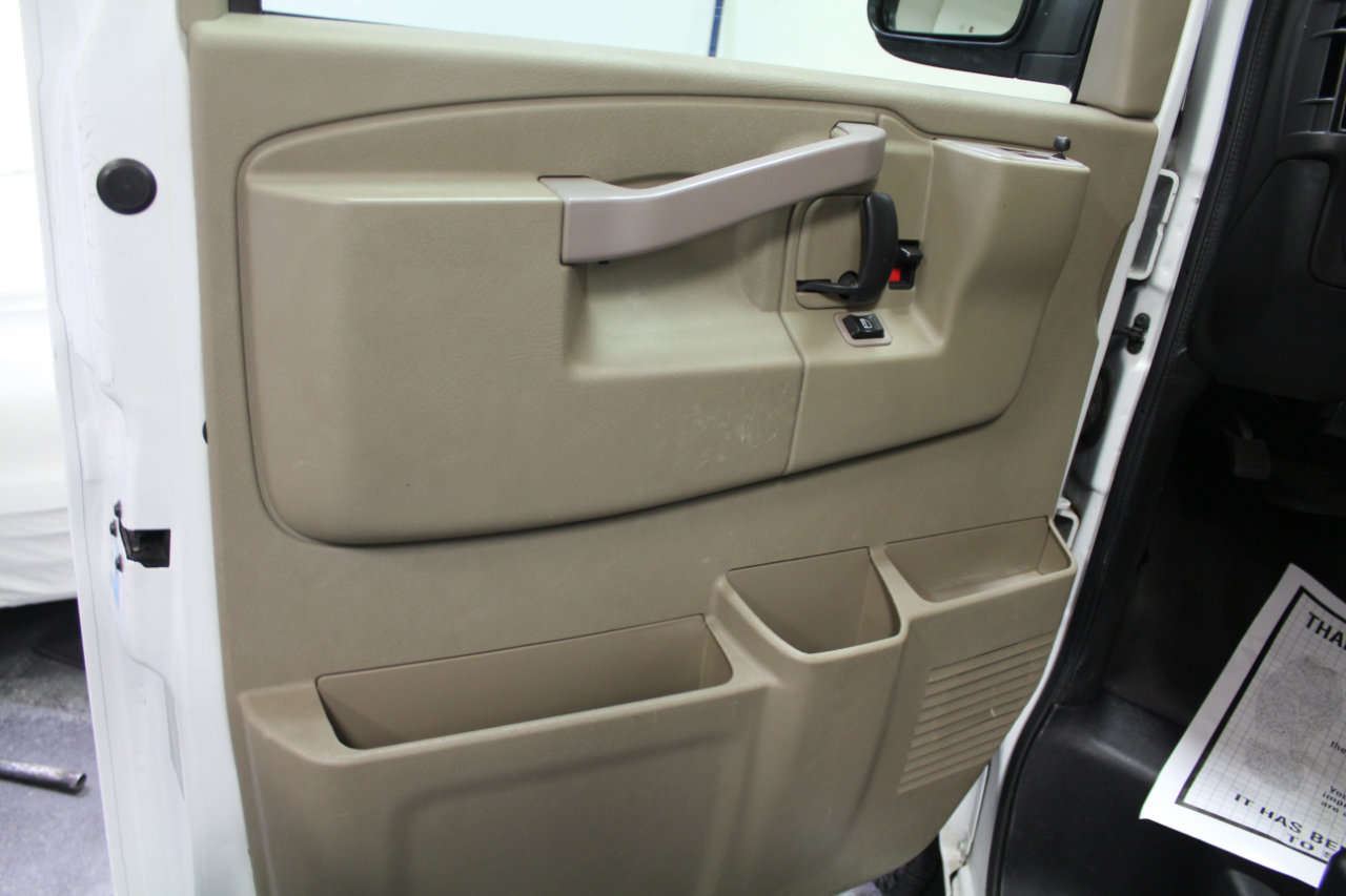 Used 2017 Chevrolet Express 2500 image 16