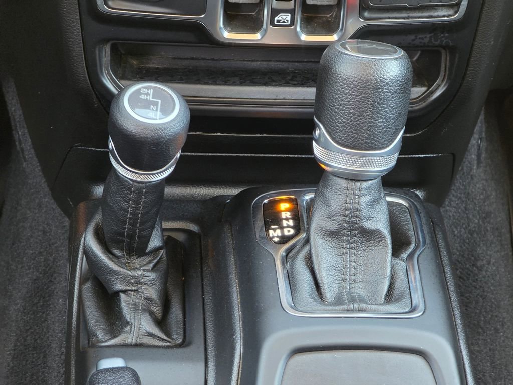 Used 2021 Jeep Gladiator Sport AWD/4WD image 36