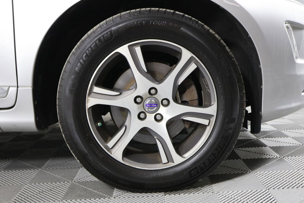 Used 2015 Volvo XC60 T6 Platinum AWD/4WD image 6
