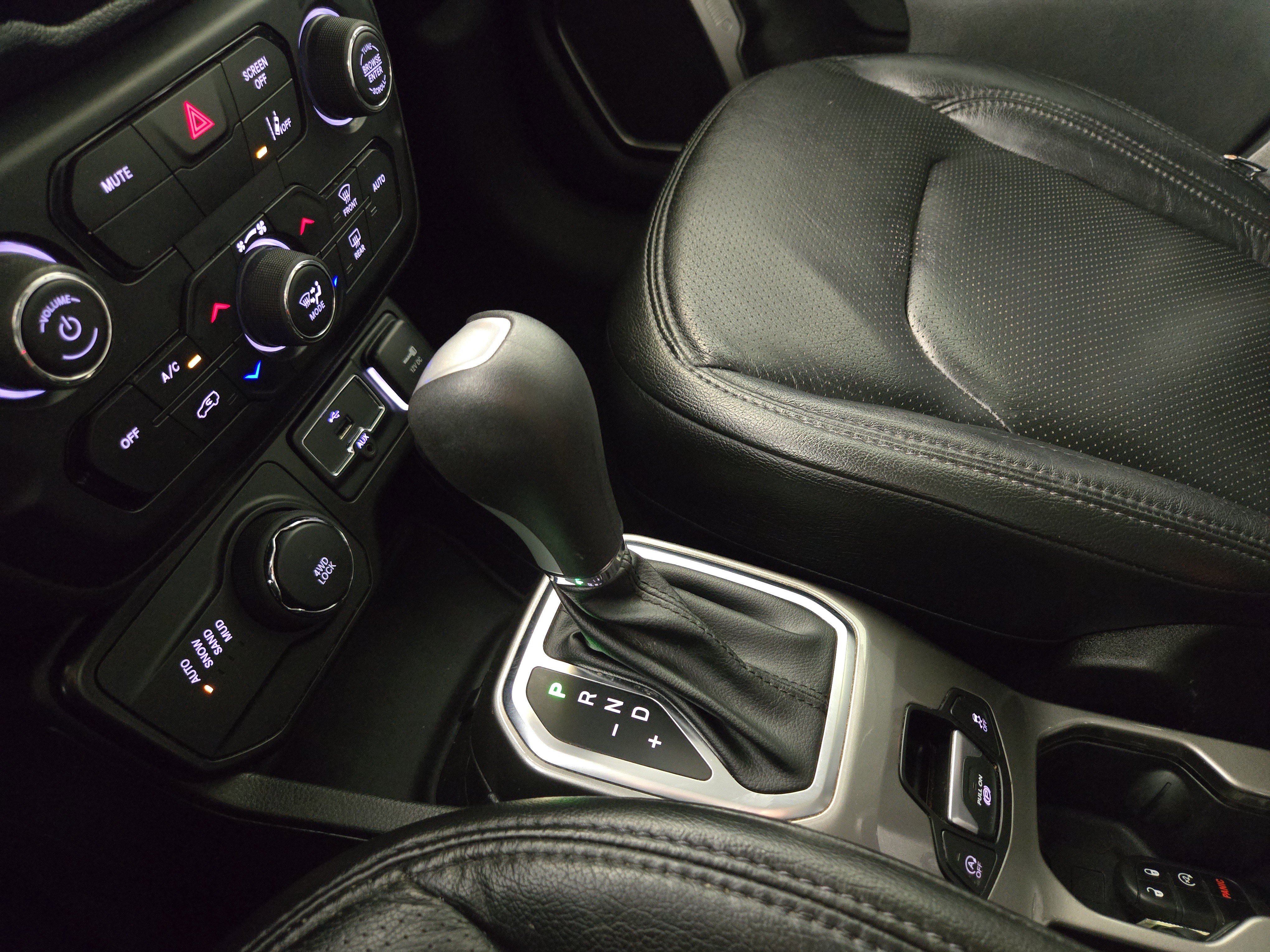 Used 2022 Jeep Renegade Latitude image 23