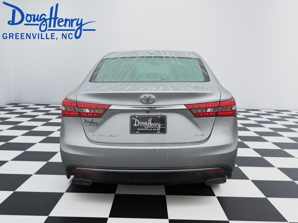 Used 2018 Toyota Avalon XLE w/ Carpet Mat Package image 4