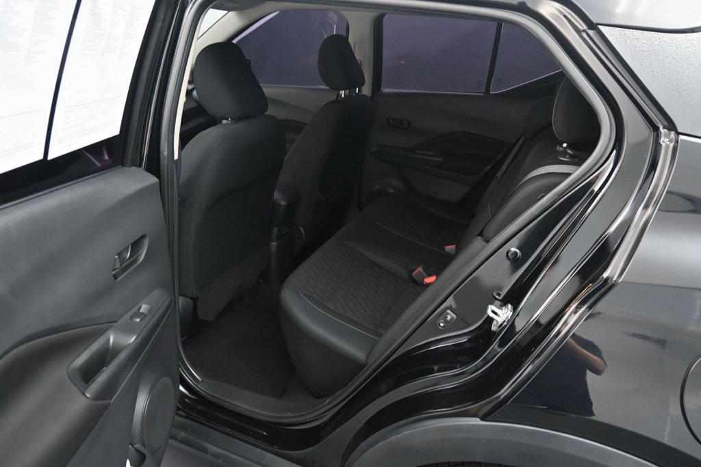 Used 2021 Nissan Kicks S FWD image 14