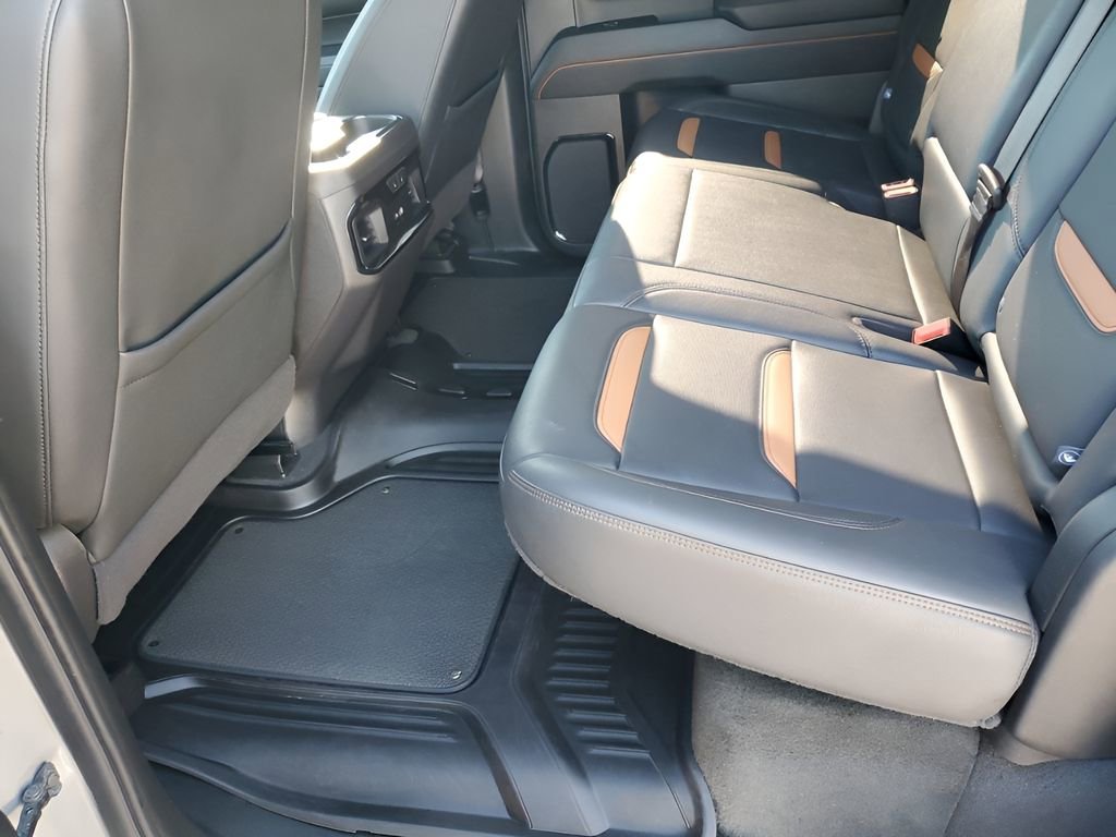 Used 2024 GMC Sierra 1500 AT4 w/ Technology Package image 20