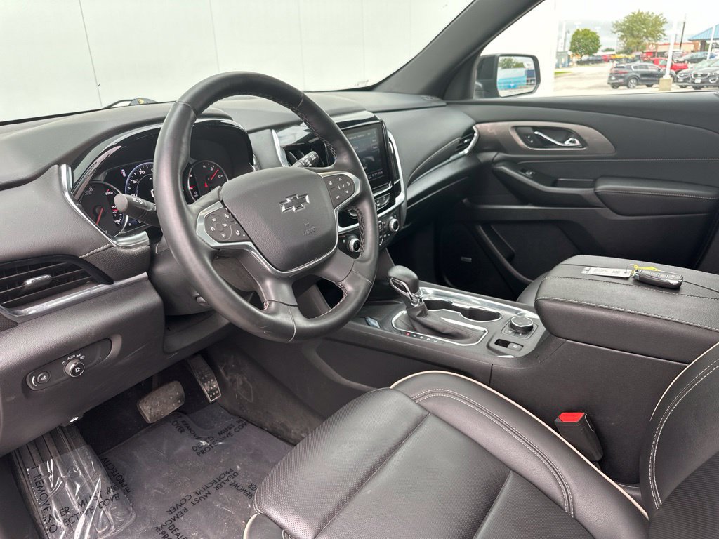 Used 2024 Chevrolet Traverse Premier w/ Redline Edition AWD/4WD image 15