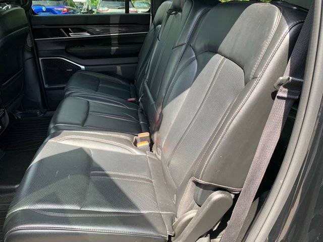 Used 2023 Jeep Wagoneer 4WD image 16