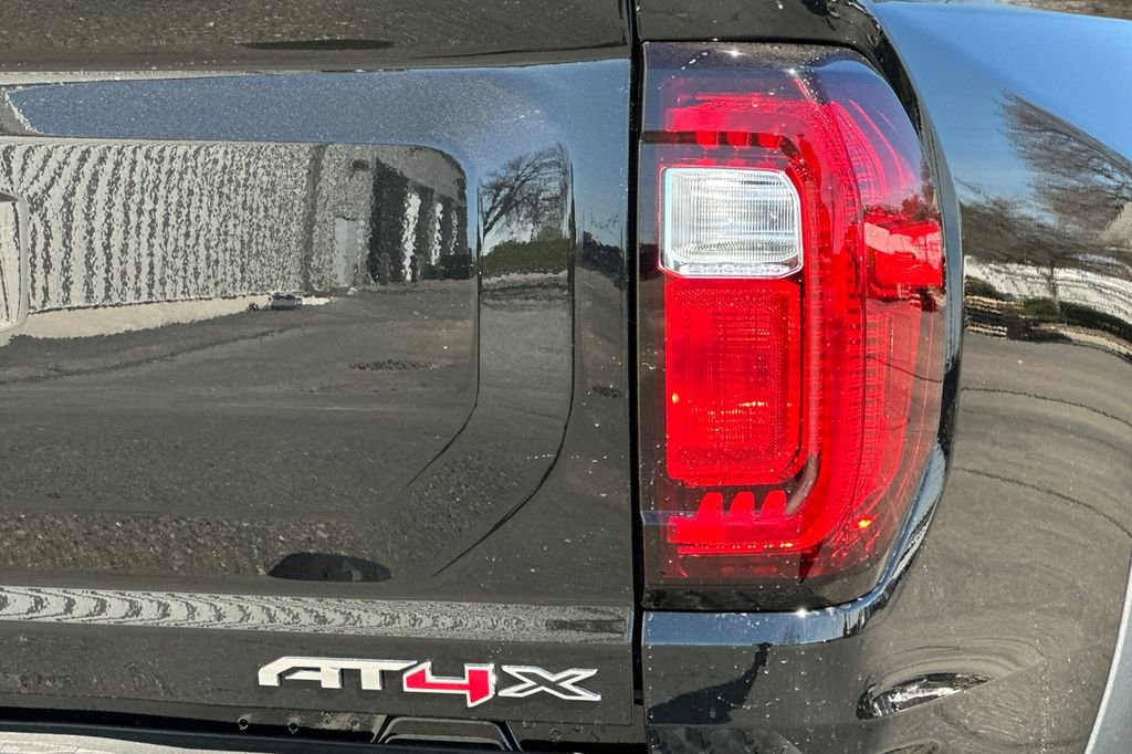 New 2026 GMC Canyon AT4X w/ AT4X AEV Edition AWD/4WD image 7