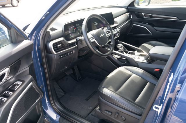 Used 2025 Kia Telluride S AWD/4WD image 17