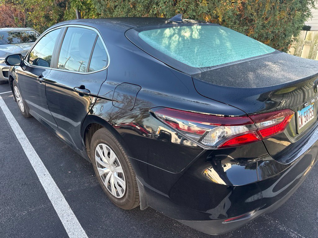 Used 2021 Toyota Camry LE FWD image 4