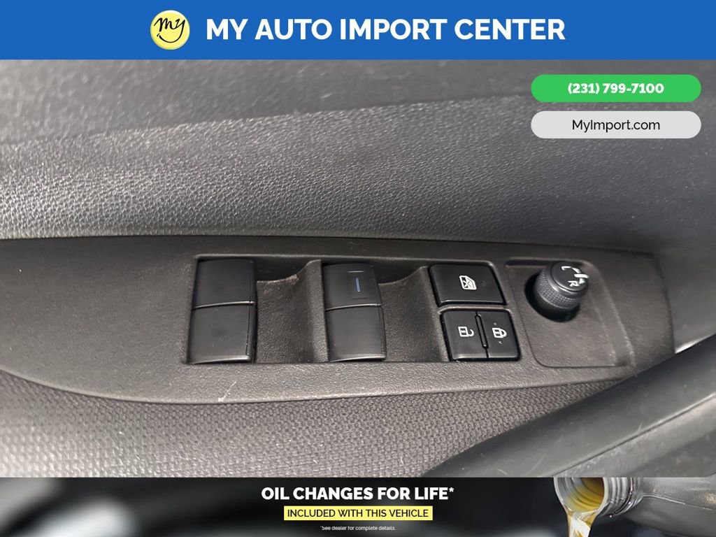 Used 2021 Toyota Corolla LE w/ Carpet Mat Package (TMS) image 11