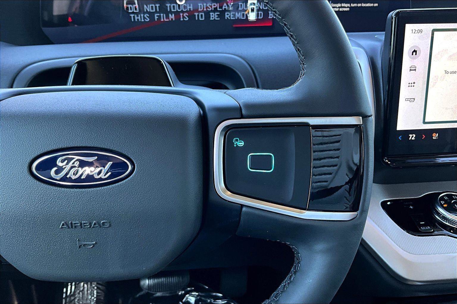 New 2025 Ford Expedition Active image 10