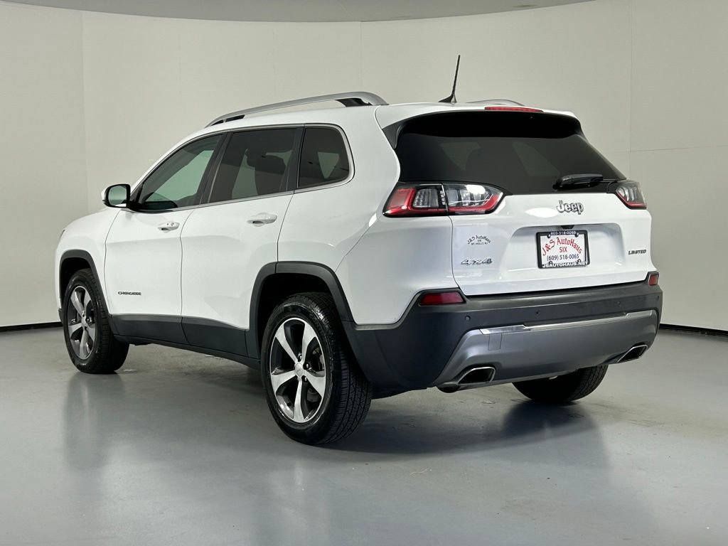 Used 2019 Jeep Cherokee Limited AWD/4WD image 5