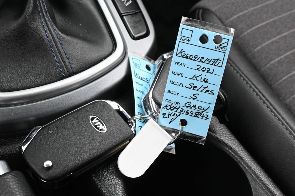 Used 2021 Kia Seltos S FWD image 25