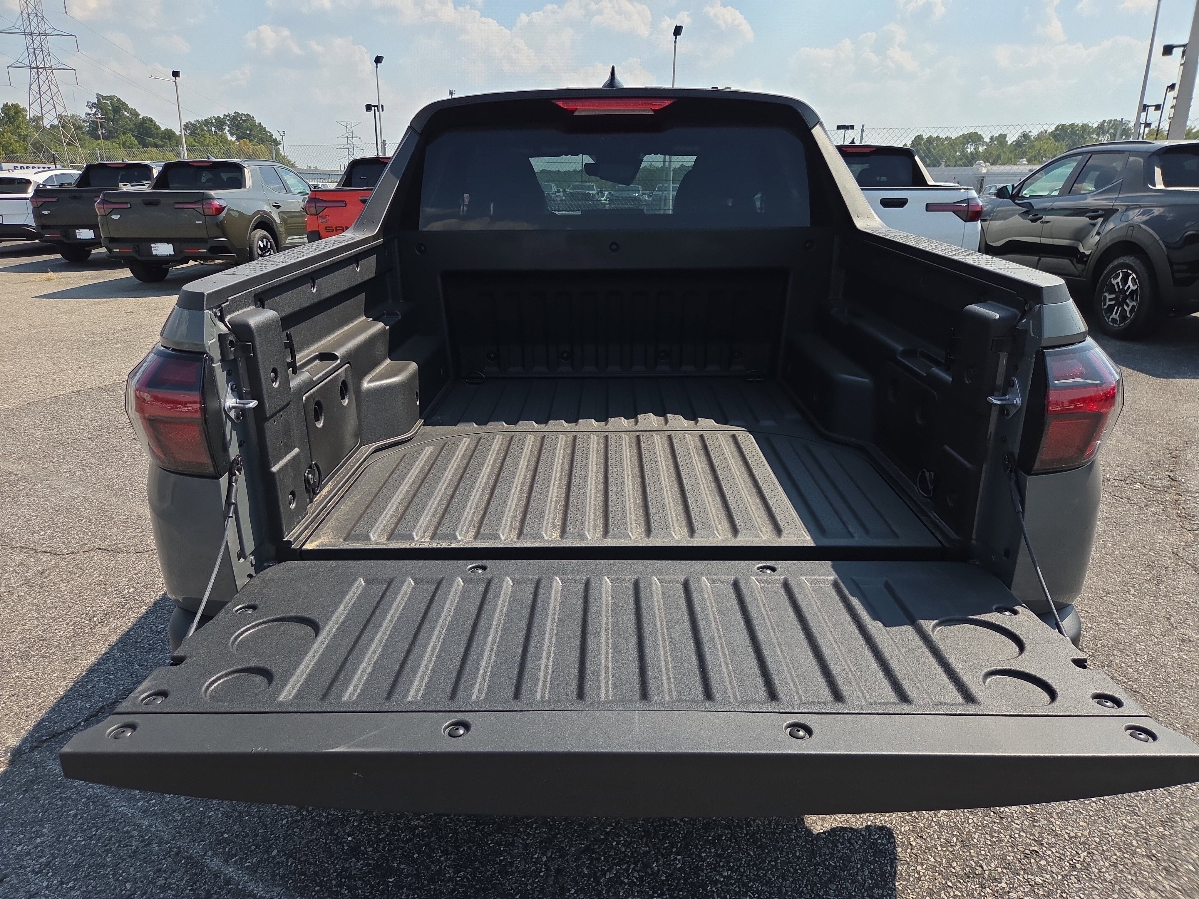 New 2026 Hyundai Santa Cruz SE image 8