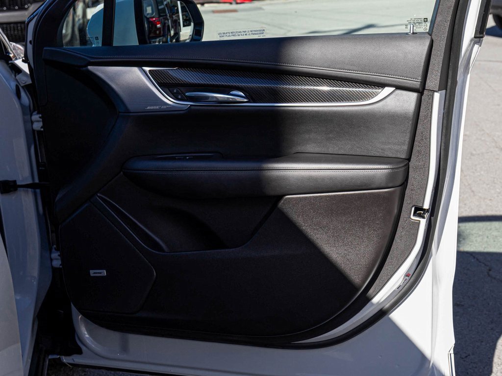 Used 2023 Cadillac XT6 Sport image 13