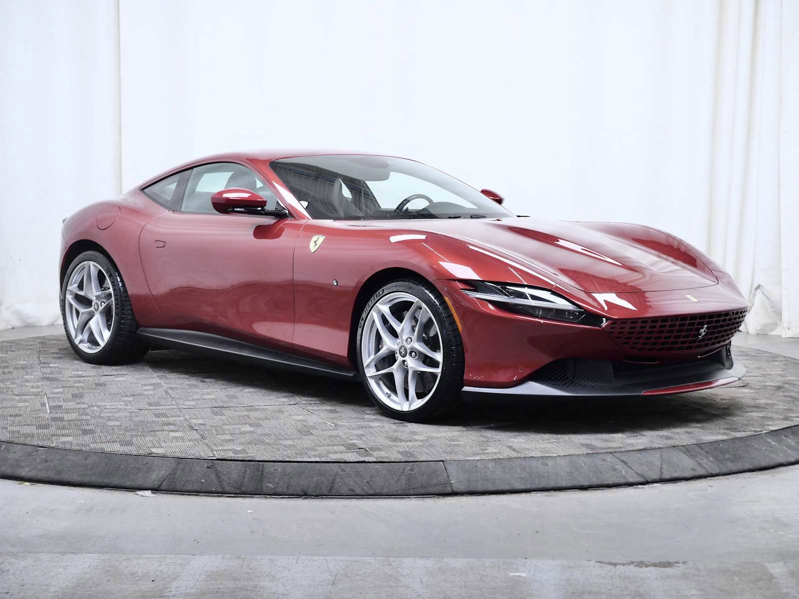 Certified 2021 Ferrari Roma RWD image 8