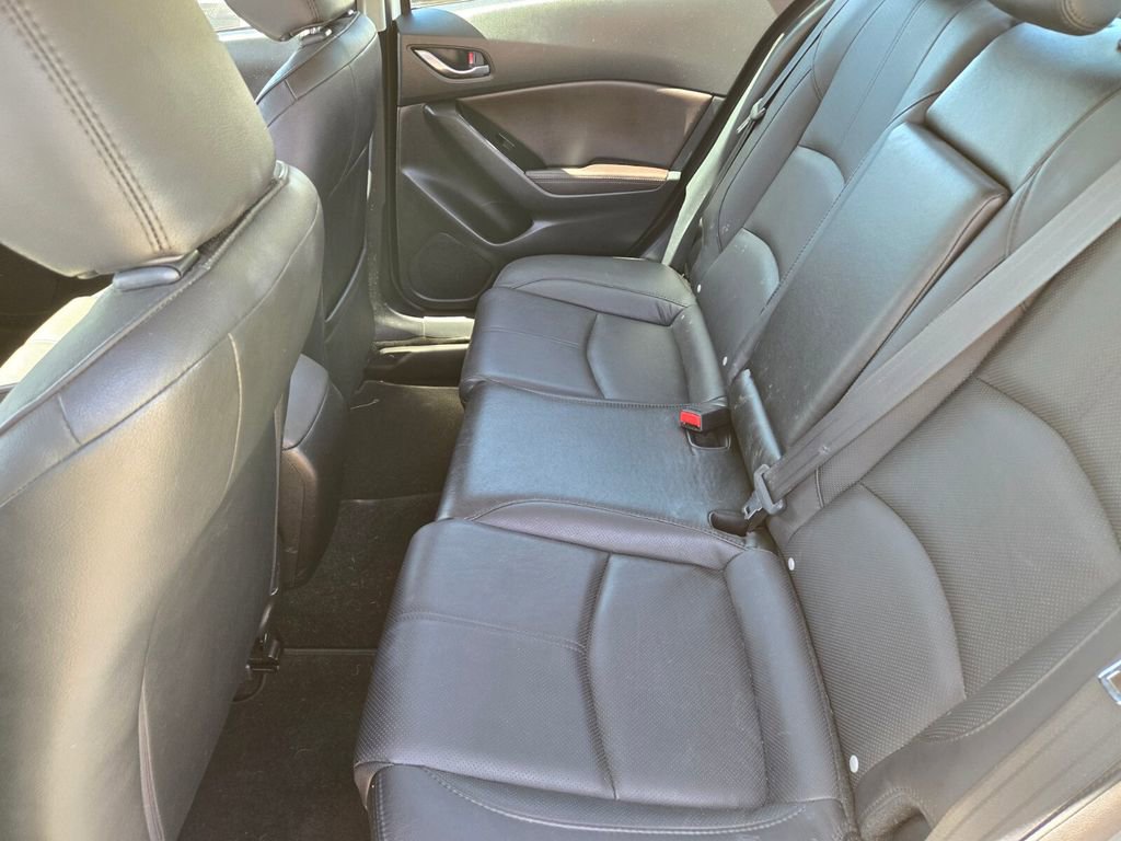 Used 2018 MAZDA MAZDA3 Grand Touring FWD image 7