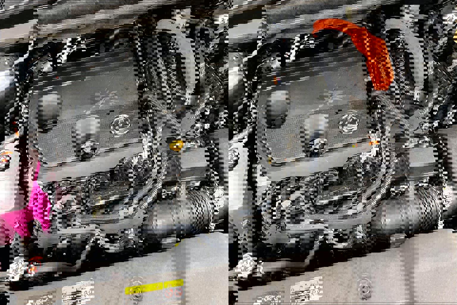 Used 2025 Lexus RX 350h w/ Convenience Package image 32