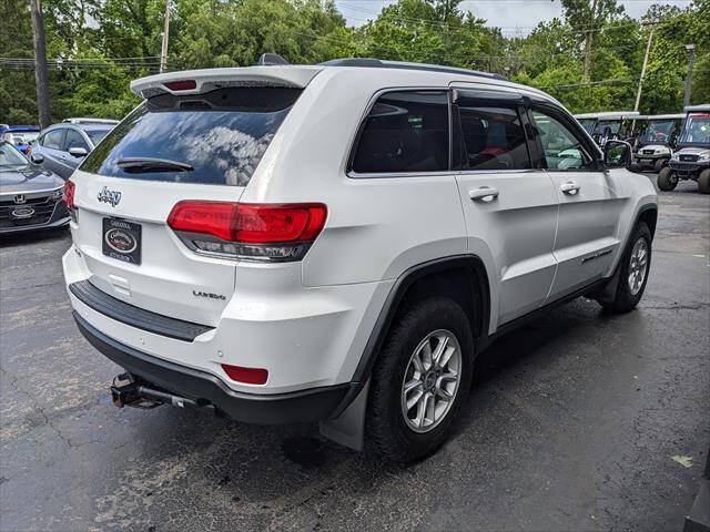 Used 2019 Jeep Grand Cherokee Laredo w/ Security & Convenience Group AWD/4WD image 4
