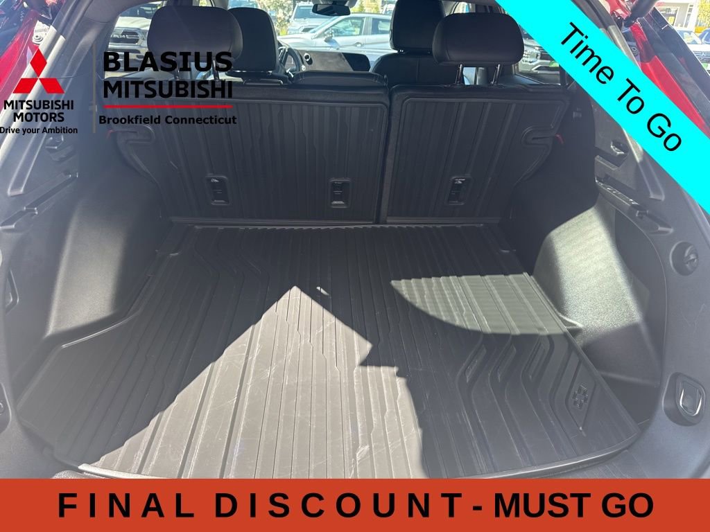 Used 2025 Chevrolet Equinox EV LT w/ Convenience Package FWD image 11