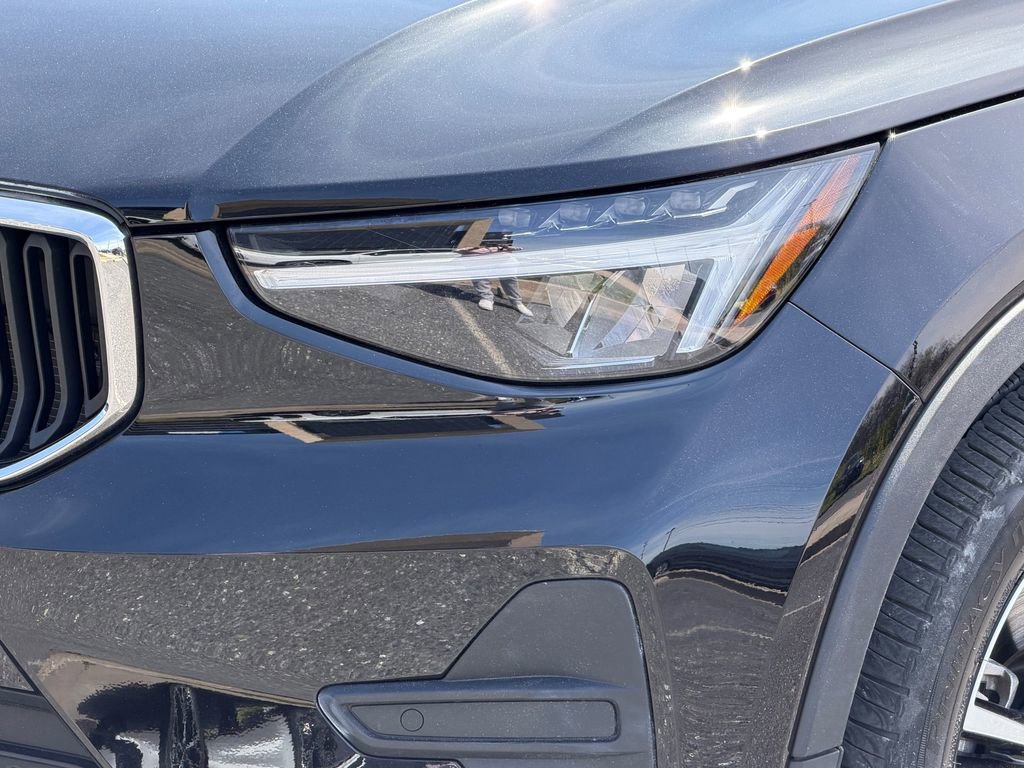 Certified 2023 Volvo XC40 B5 Core w/ Convenience Package image 7