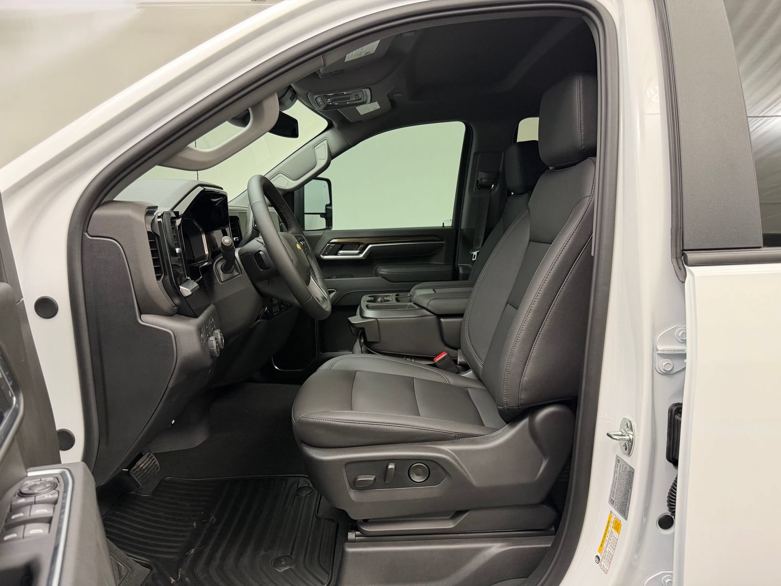 New 2026 Chevrolet Silverado 2500 LT w/ All Star Edition AWD/4WD image 5