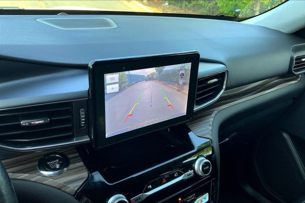 Used 2022 Ford Explorer Limited w/ Equipment Group 301A image 11